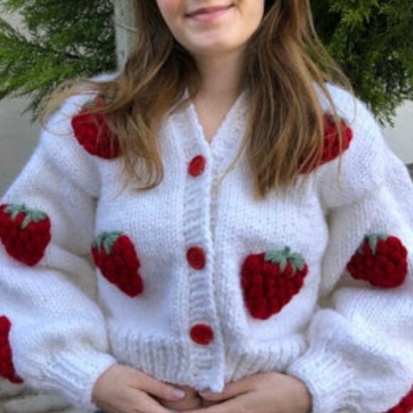 Strawberry Red and White Hand-Knit Chunky Sweater Cardigan M - Picture 2 of 6